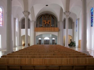 Neue Pfarrkirche Heiliger Ulrich Innenraum